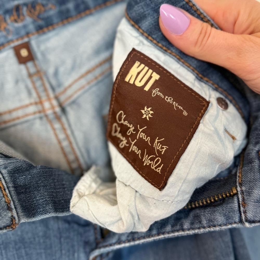 Kut From The Kloth Catherine Mid-Rise Boyfriend Jean- Size 0 - Picture 8 of 9